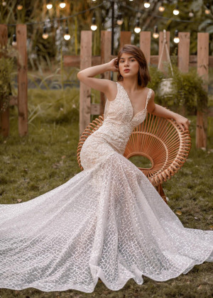 Luxury Ivory Beaded Lace Sequined Tulle Wedding Dress With Nude Lining